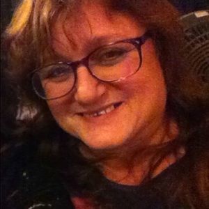 Meet your Posher, Lynette